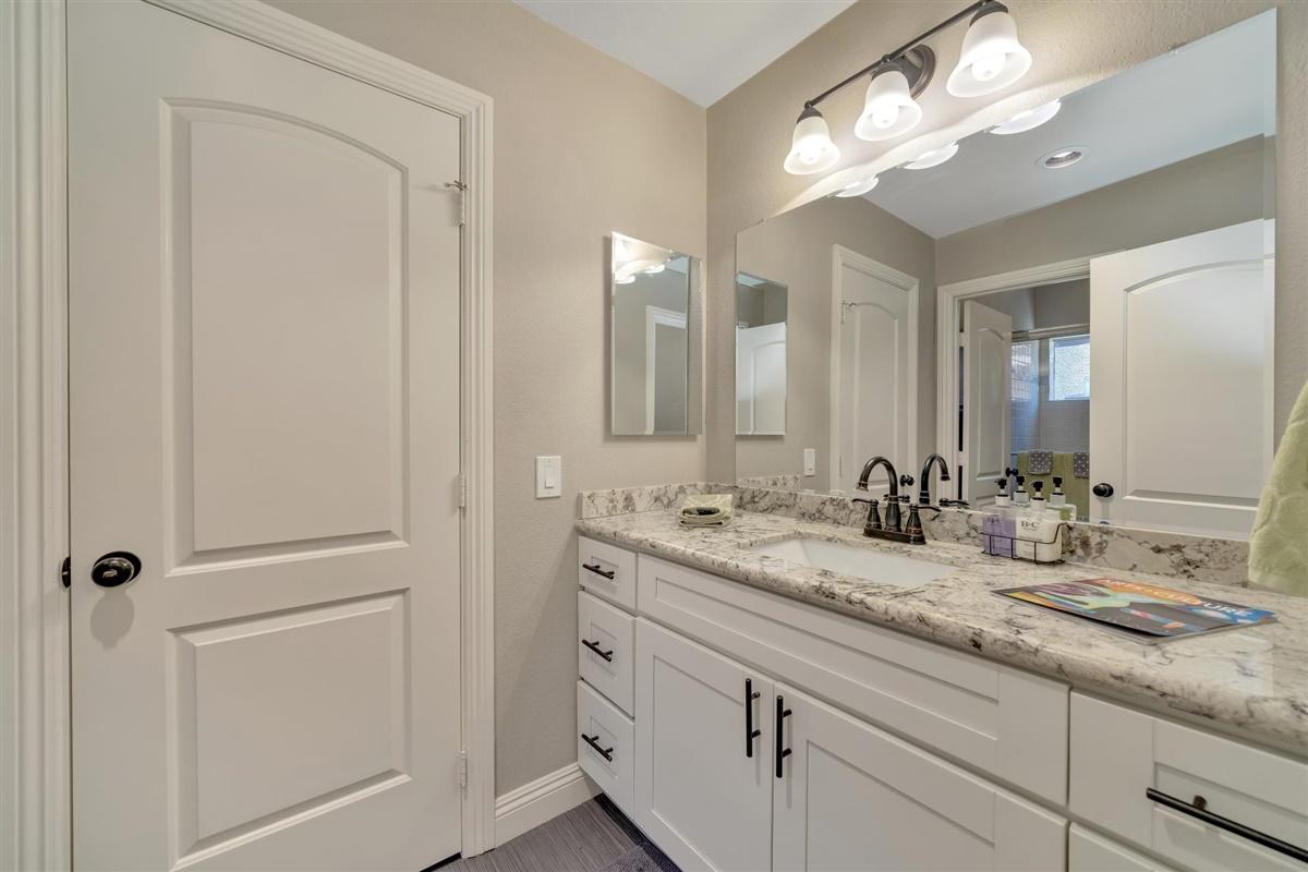 35 Lakeshore Drive Rancho Mirage, CA 92270 - Photo 17 of 30 26-Photo-36