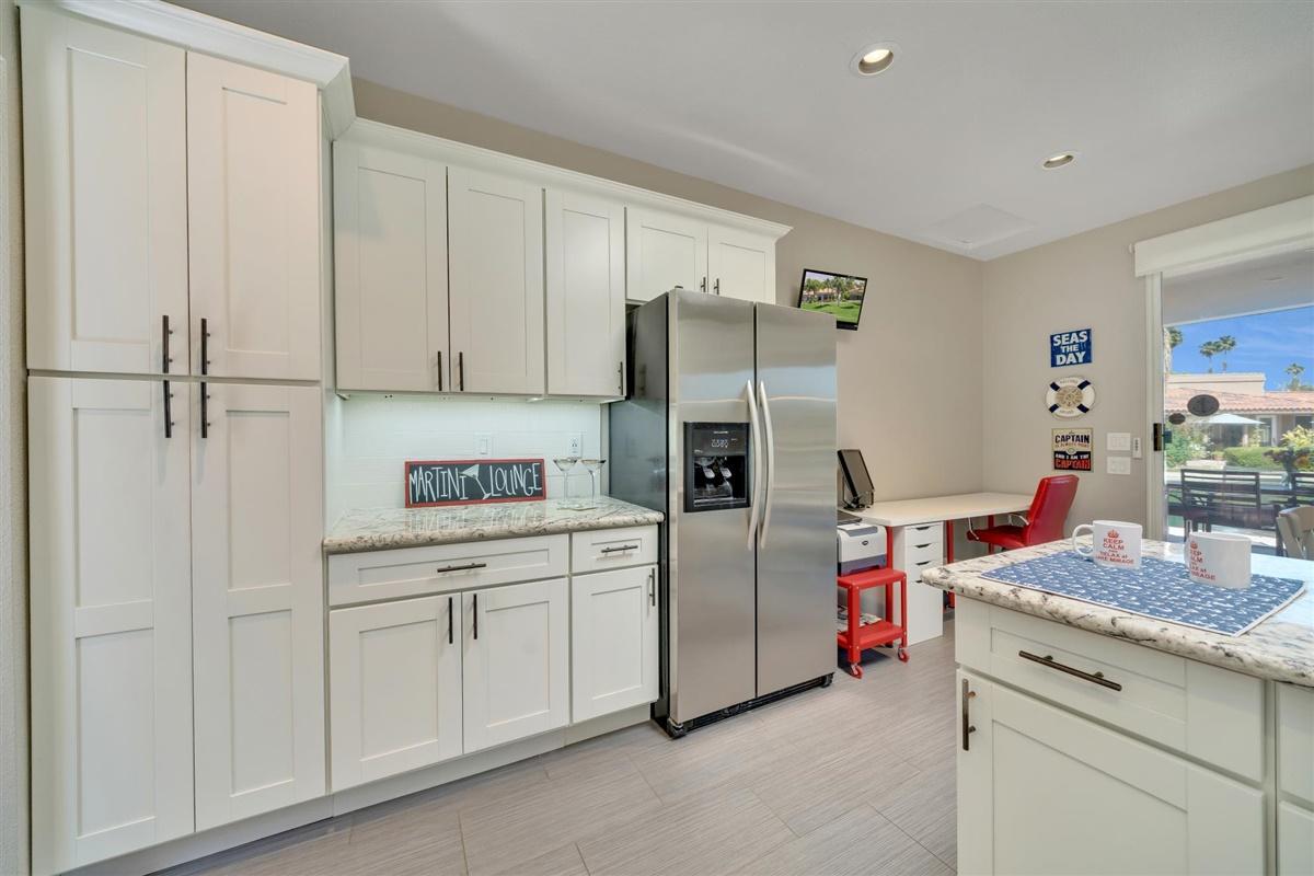 35 Lakeshore Drive Rancho Mirage, CA 92270 - Photo 10 of 30 17-Photo-32