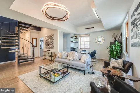 $795,000 | 411 South Columbus Street, Unit 8, Alexandria, VA 22314