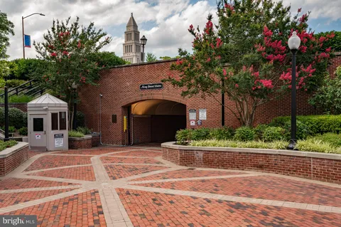 $795,000 | 411 South Columbus Street, Unit 8, Alexandria, VA 22314