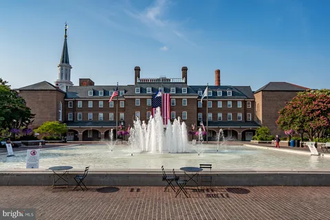 $795,000 | 411 South Columbus Street, Unit 8, Alexandria, VA 22314