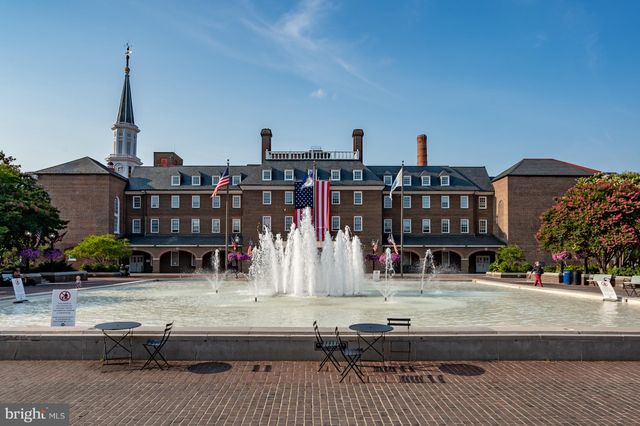 $795,000 | 411 South Columbus Street, Unit 8, Alexandria, VA 22314