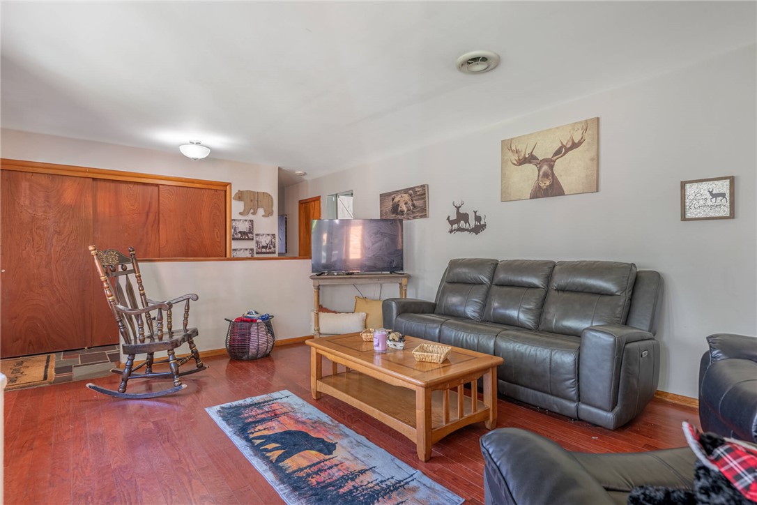 3290 Ridgeview Avenue Kettering, OH 45409 - Photo 4 of 55