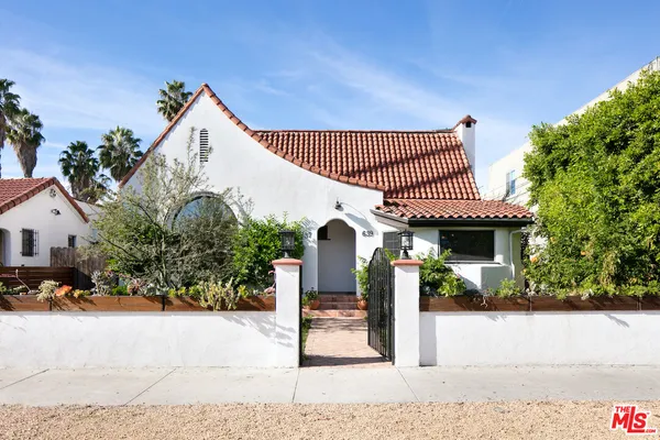 $5,950 | 637 North Alta Vista Boulevard, Los Angeles, CA 90036