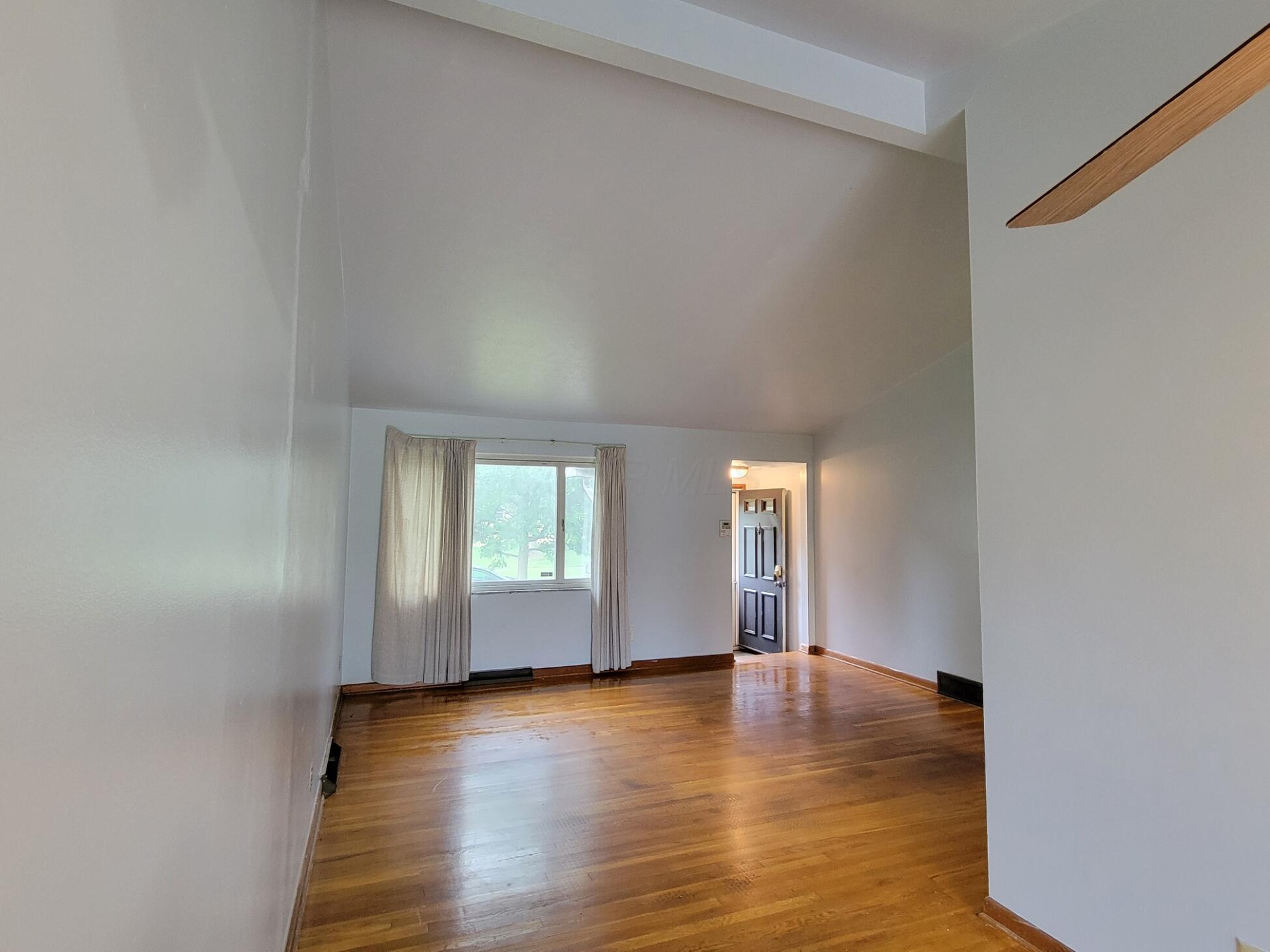 1588 Bostwick Road Columbus, OH 43227 - Photo 5 of 18 20250626_141411