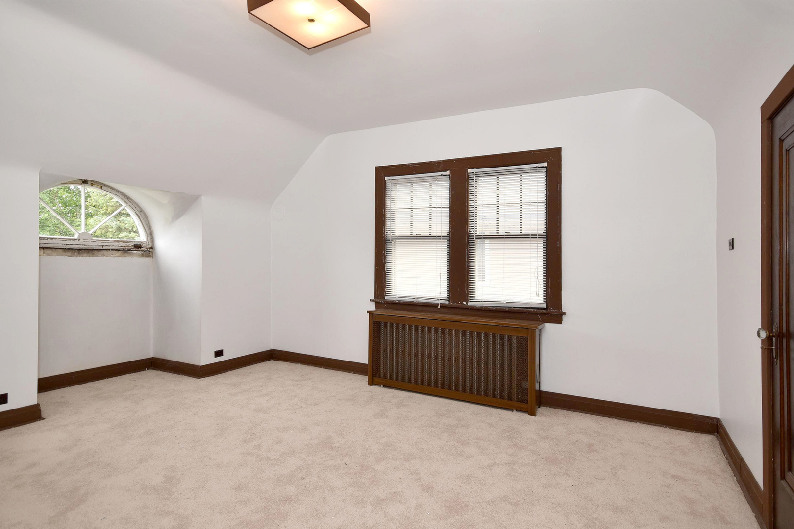 203 Ridgewood Road Riverside, IL 60546 - Photo 7 of 28