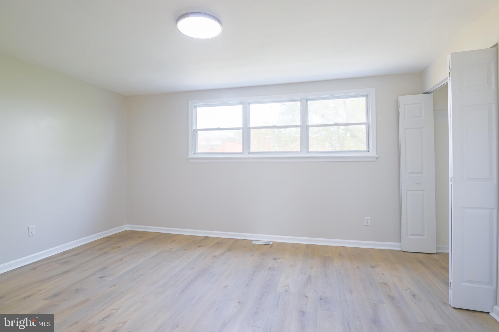 12133 Rambler Road Philadelphia, PA 19154 - Photo 4 of 17