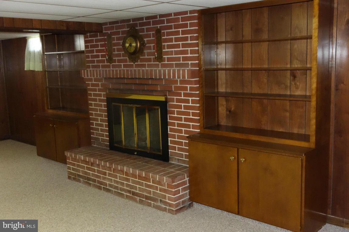 1530 Sandhill Road Lebanon, PA 17046 - Photo 4 of 24 Gallery Image 4