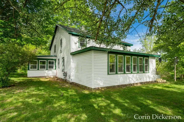 $359,900 | 10860 Douglas Avenue, Plainwell, MI 49080