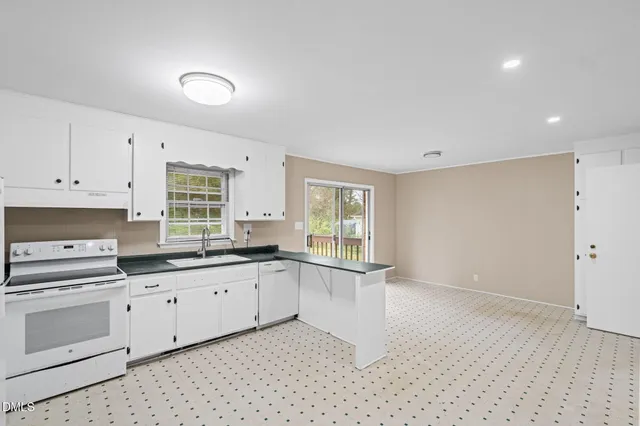 $325,000 | 3712 Huntleigh Drive, Raleigh, NC 27604