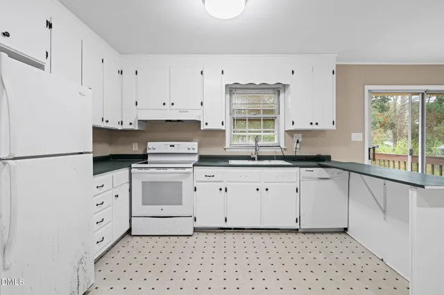 $325,000 | 3712 Huntleigh Drive, Raleigh, NC 27604