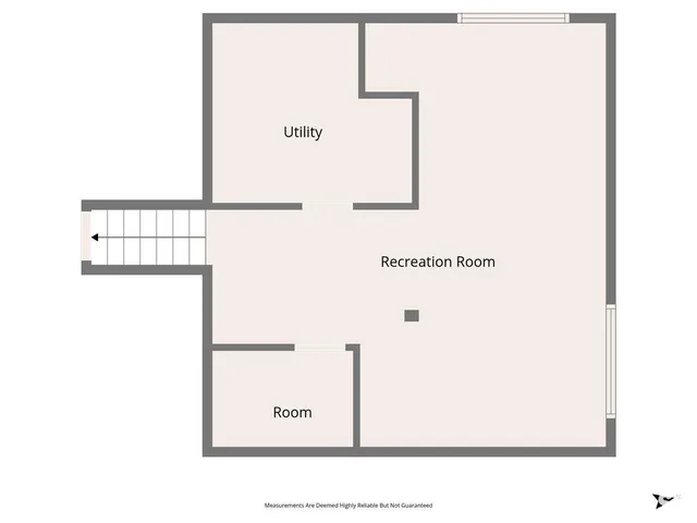 $214,900 | 303 South Hollybrook Drive, Chillicothe, IL 61523