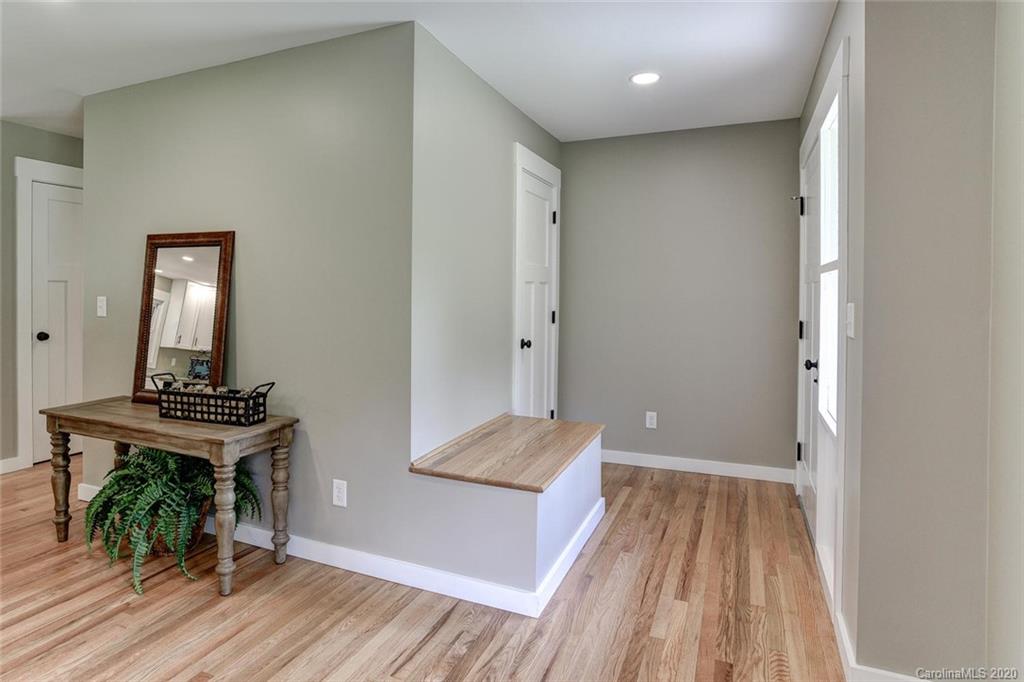 40 Daniel Road Asheville, NC 28806 - Photo 3 of 38 Gallery Image 3