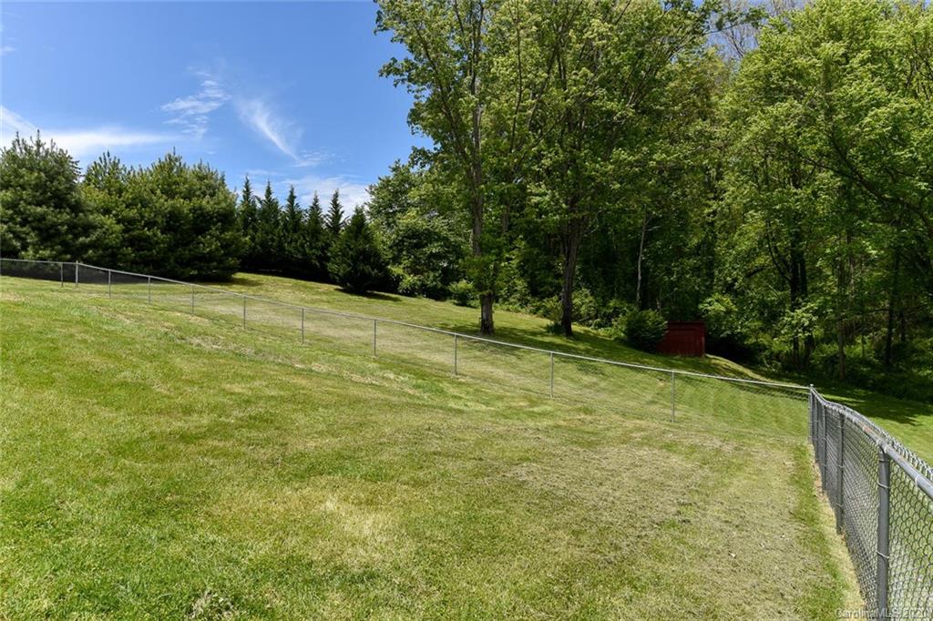40 Daniel Road Asheville, NC 28806 - Photo 34 of 38 Gallery Image 34