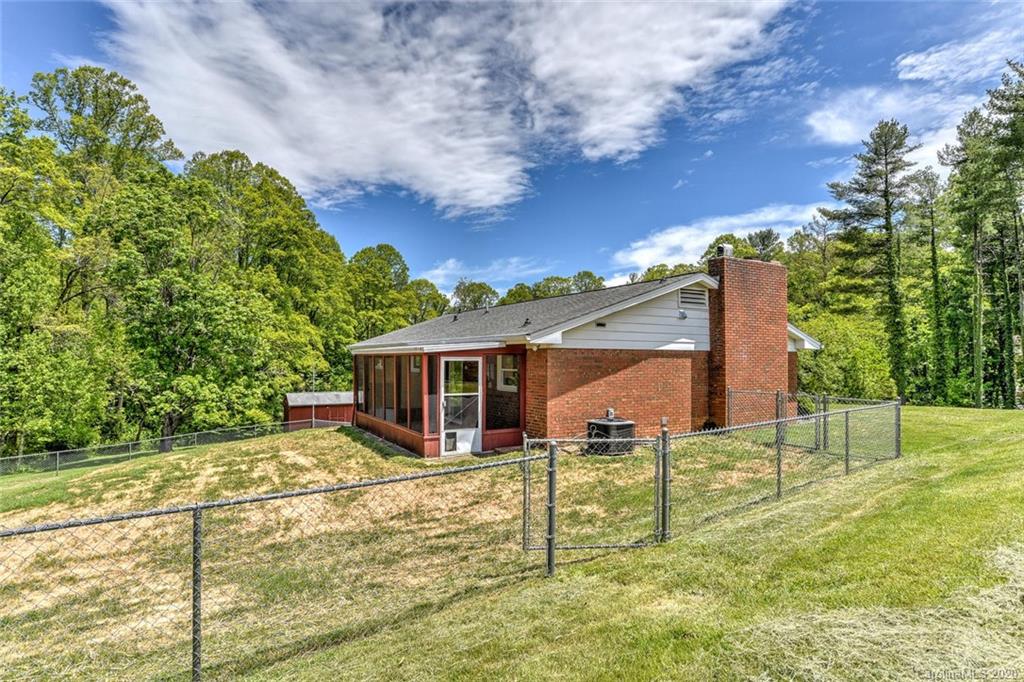 40 Daniel Road Asheville, NC 28806 - Photo 35 of 38 Gallery Image 35