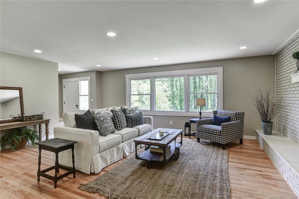 40 Daniel Road Asheville, NC 28806 - Photo 5 of 38 Gallery Image 5