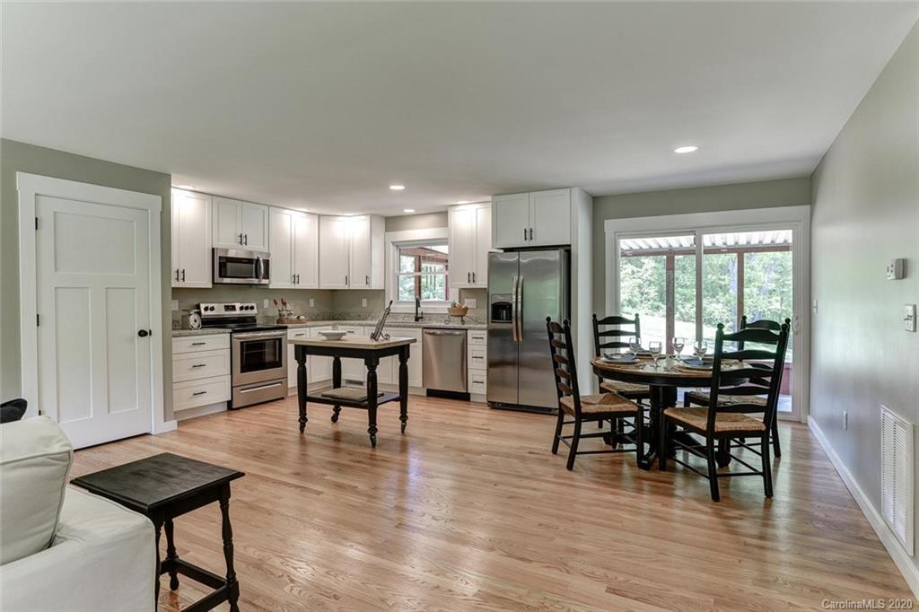 40 Daniel Road Asheville, NC 28806 - Photo 7 of 38 Gallery Image 7