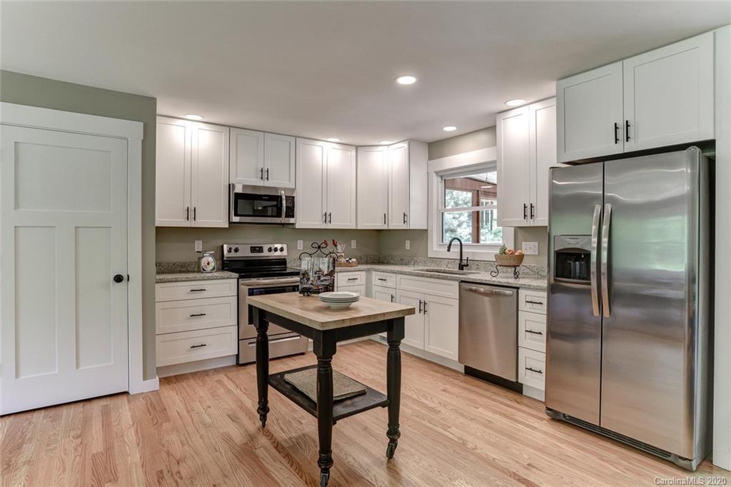 40 Daniel Road Asheville, NC 28806 - Photo 8 of 38 Gallery Image 8