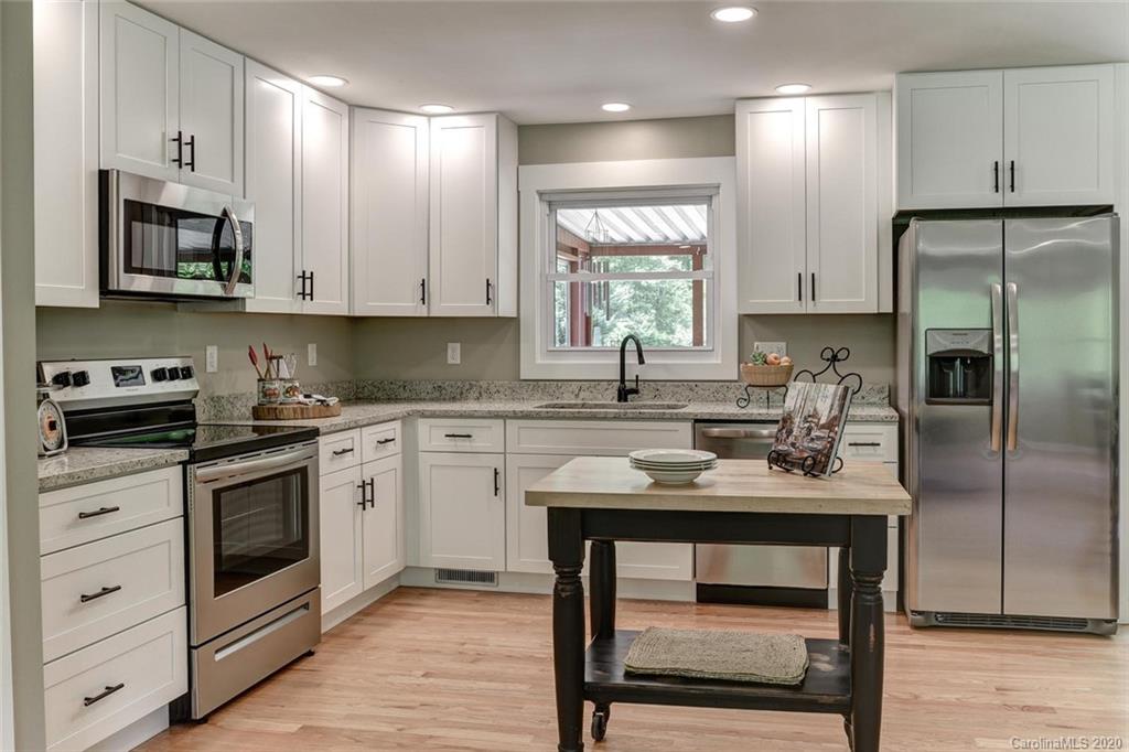 40 Daniel Road Asheville, NC 28806 - Photo 9 of 38 Gallery Image 9