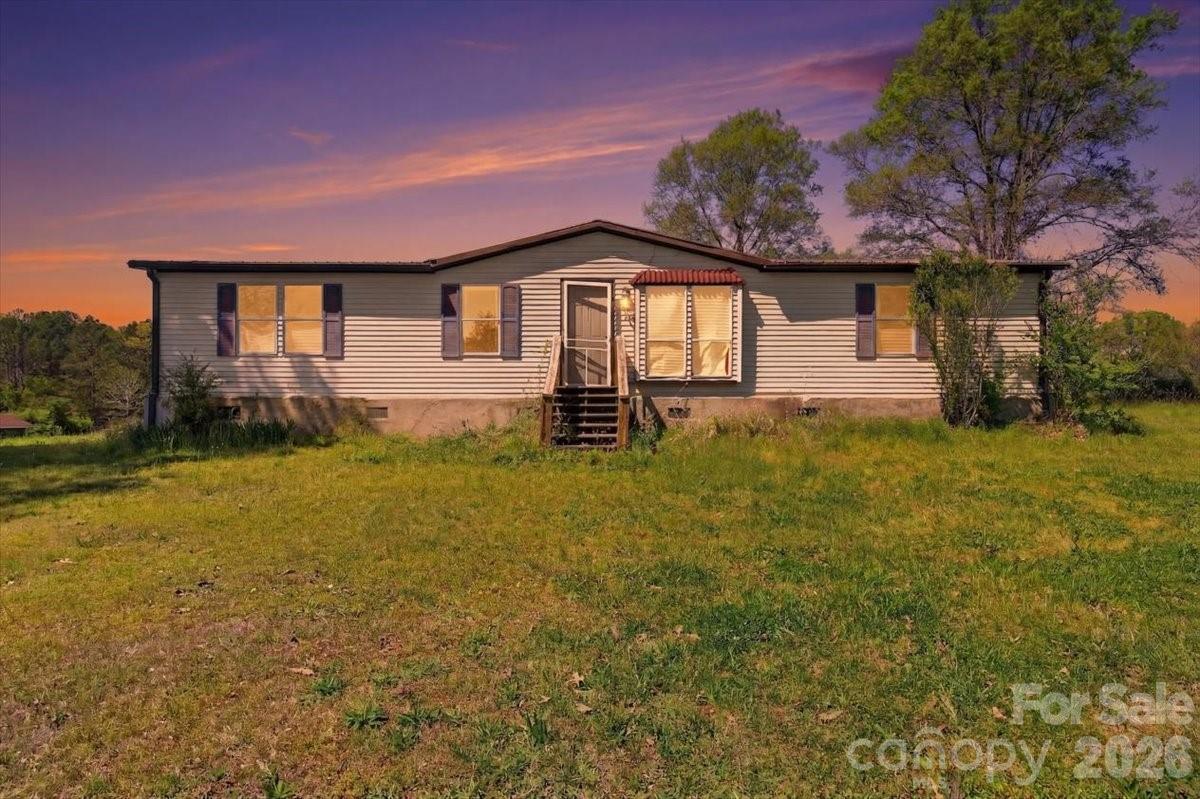 2980 Propst Road Clover, SC 29710 - Photo 6 of 40