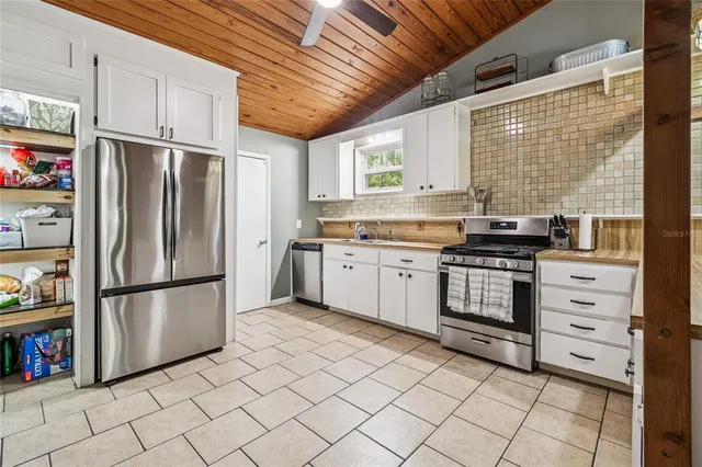 $615,000 | 17641 Deerfield Drive, Lutz, FL 33558