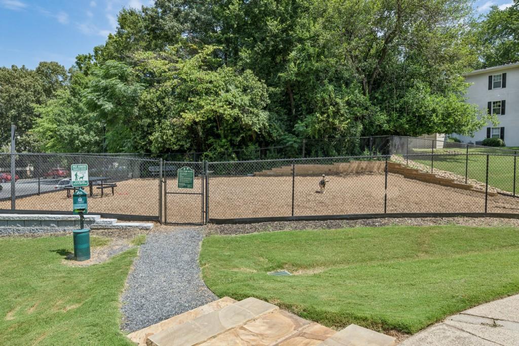 1150 Collier Road Northwest, Unit 13D Atlanta, GA 30318 - Photo 28 of 31