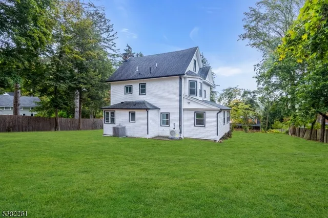 $1,000,000 | 22 Orchard Hill Road, Bernardsville, NJ 07924