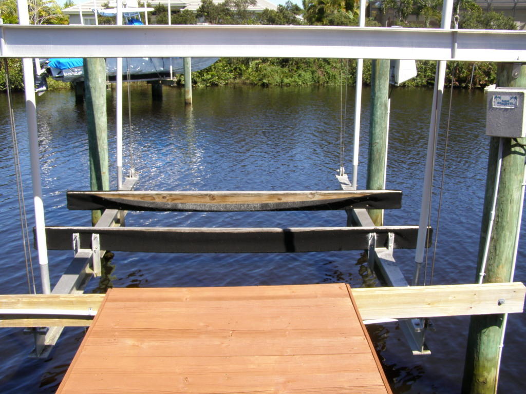 723 Southwest River Bend Circle Stuart, FL 34997 - Photo 6 of 39 dock w 13 K Boat lift