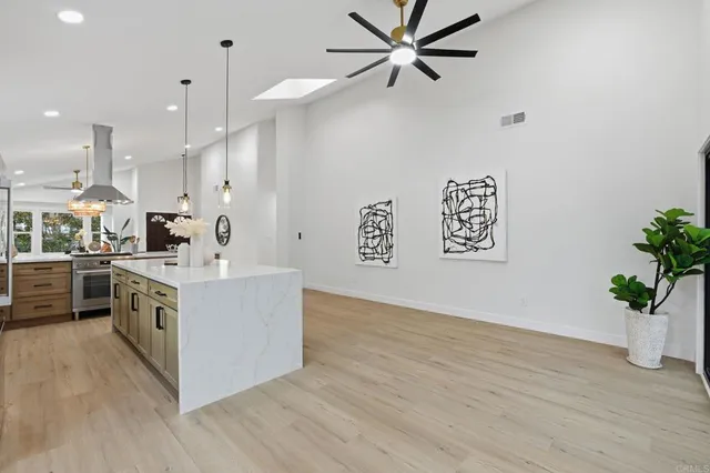 $2,099,900 | 1103 Calle Christopher, Encinitas, CA 92024