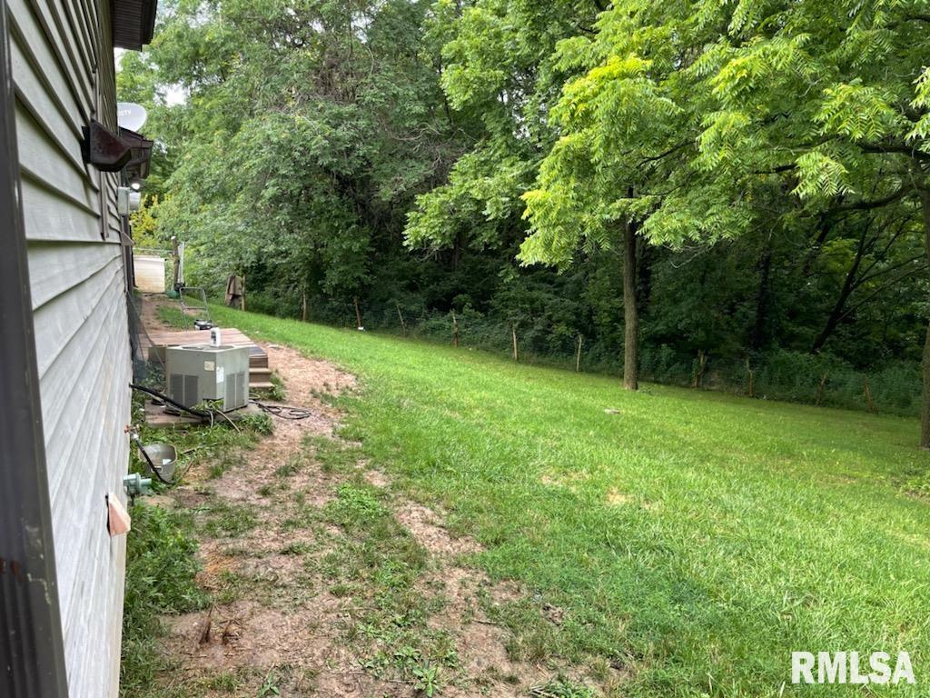8434 Thomas Road Rochester, IL 62563 - Photo 4 of 17