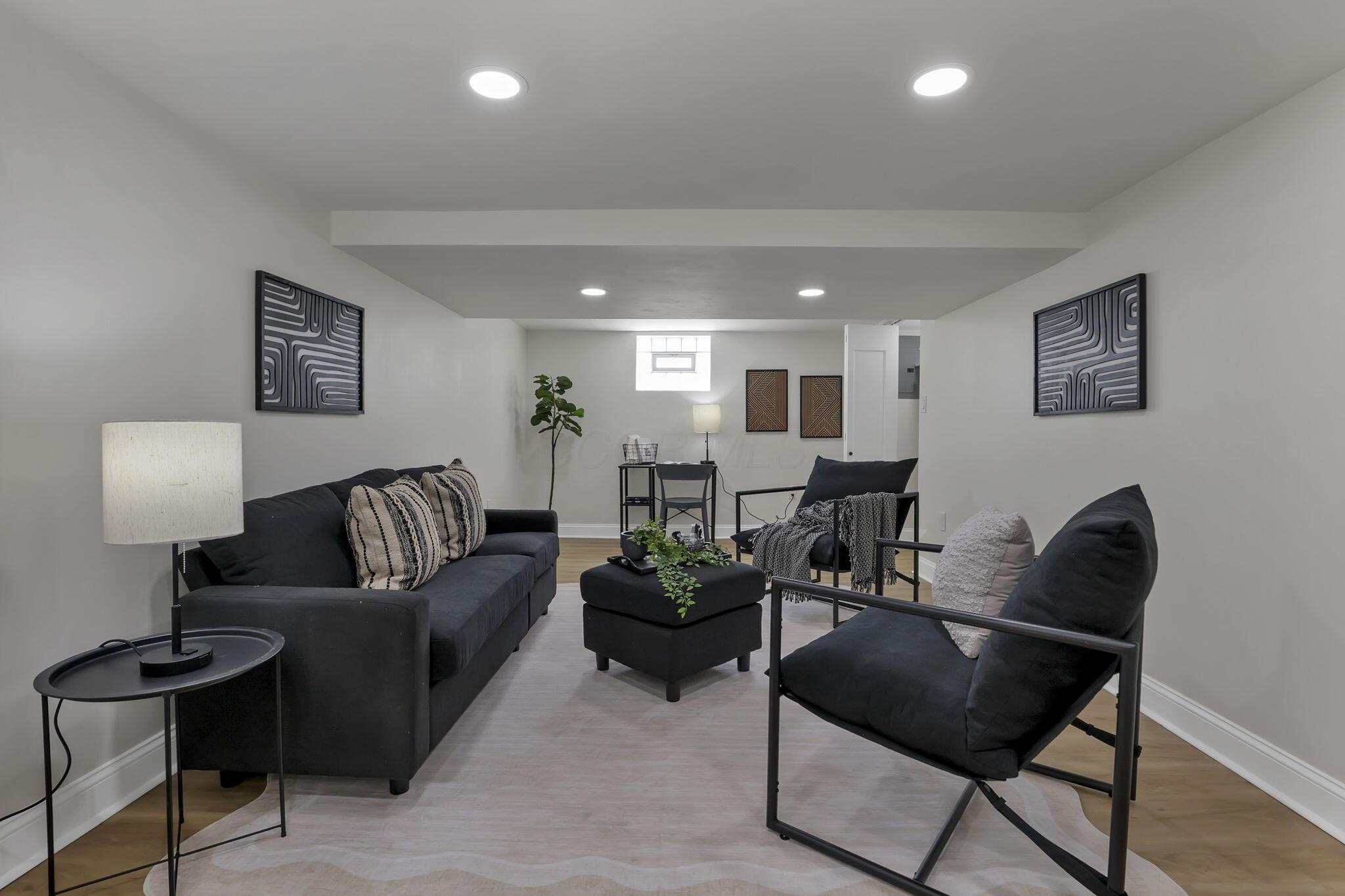800 South Yearling Road Columbus, OH 43213 - Photo 39 of 57 Basement rec room