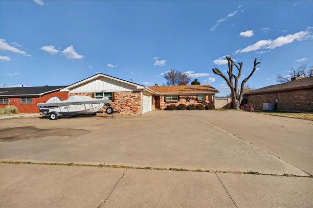 $235,000 | 1007 Ave P, Sunray, TX 79086