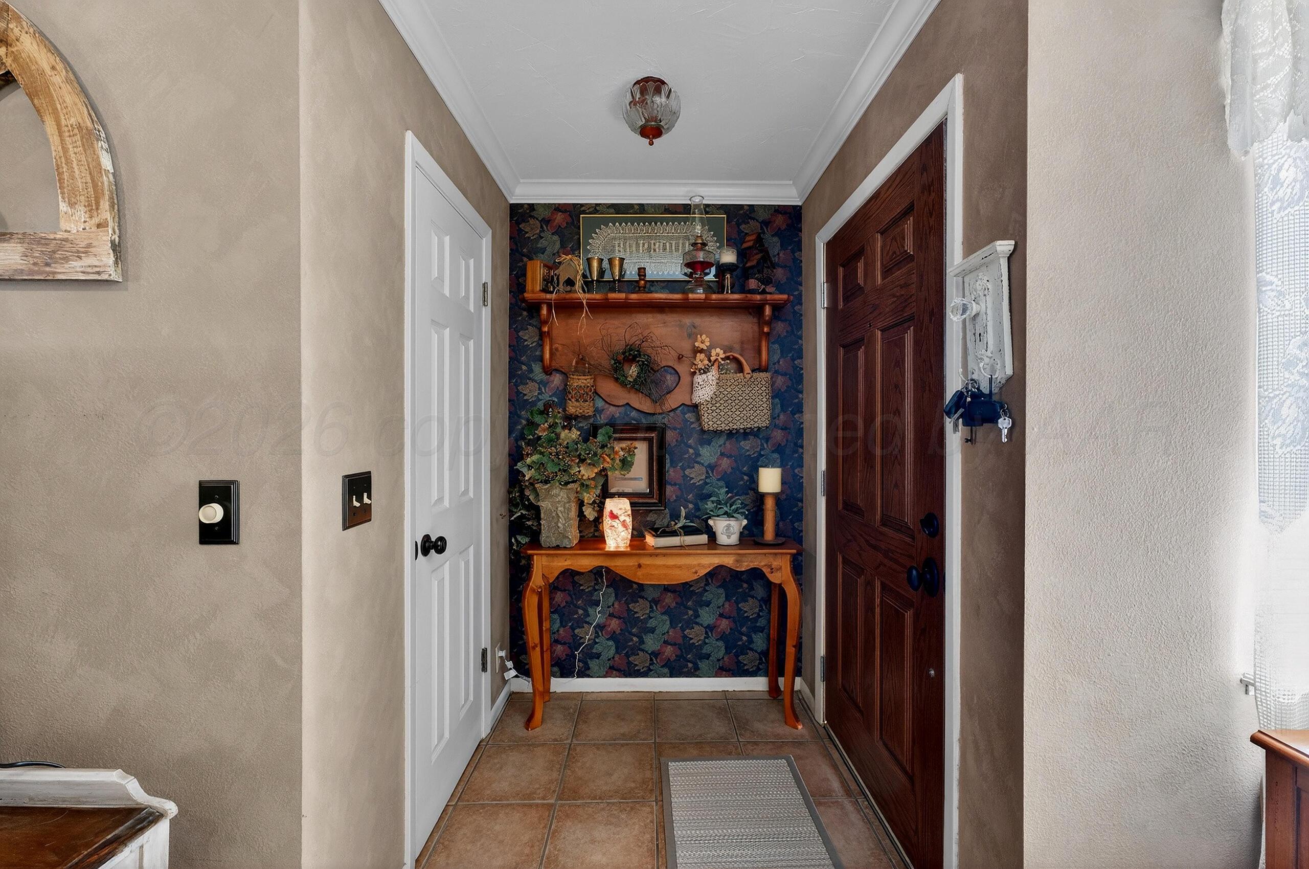 1007 Ave P Sunray, TX 79086 - Photo 3 of 42 Entry