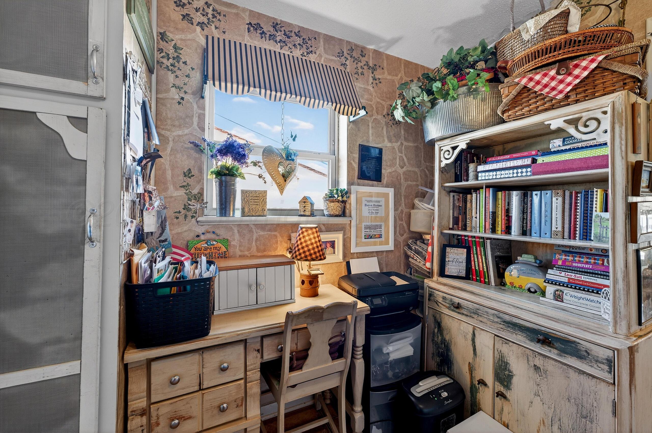 1007 Ave P Sunray, TX 79086 - Photo 32 of 42 Utility Room