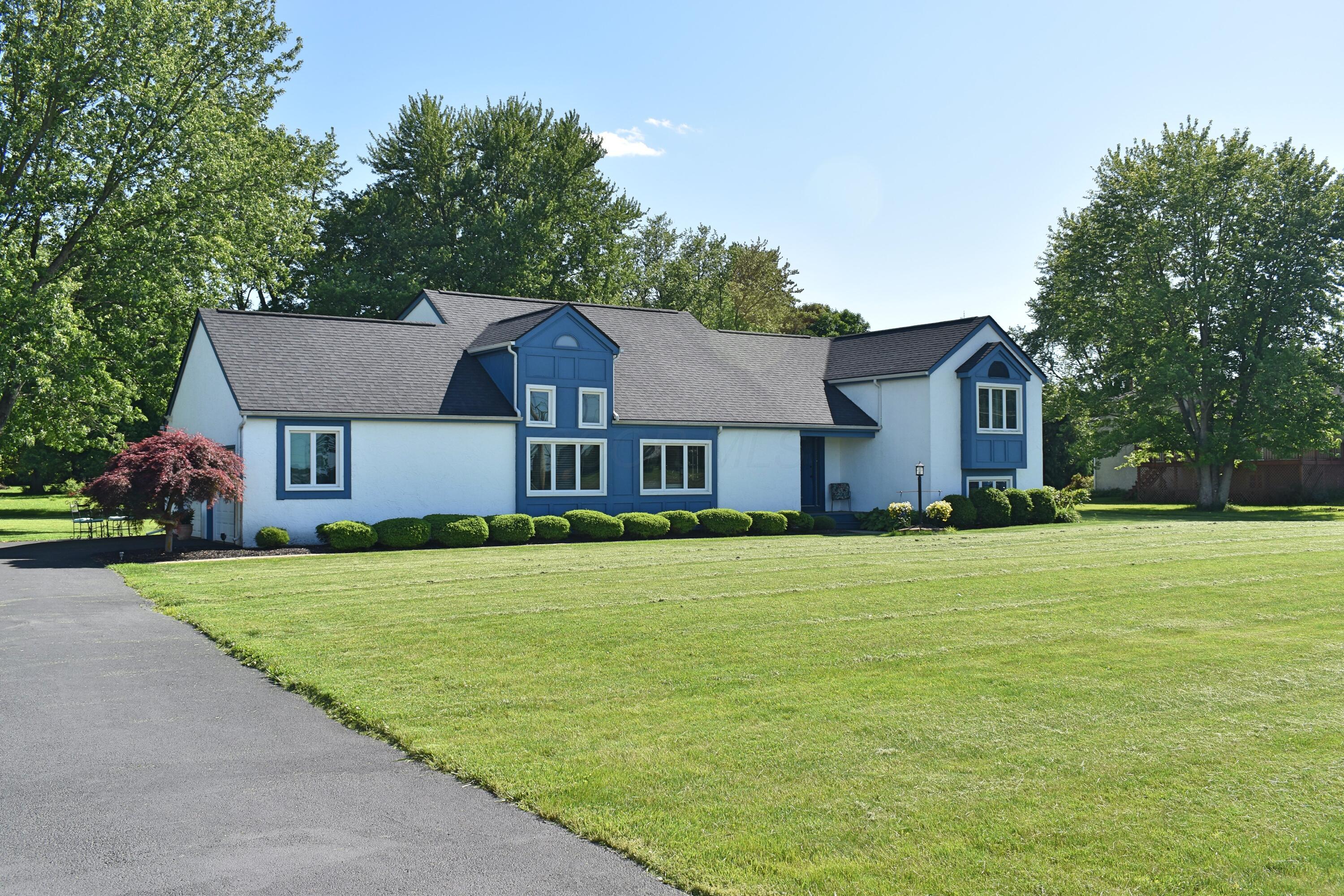 25 Busey Road Canal Winchester, OH 43110 - Photo 1 of 14 Front