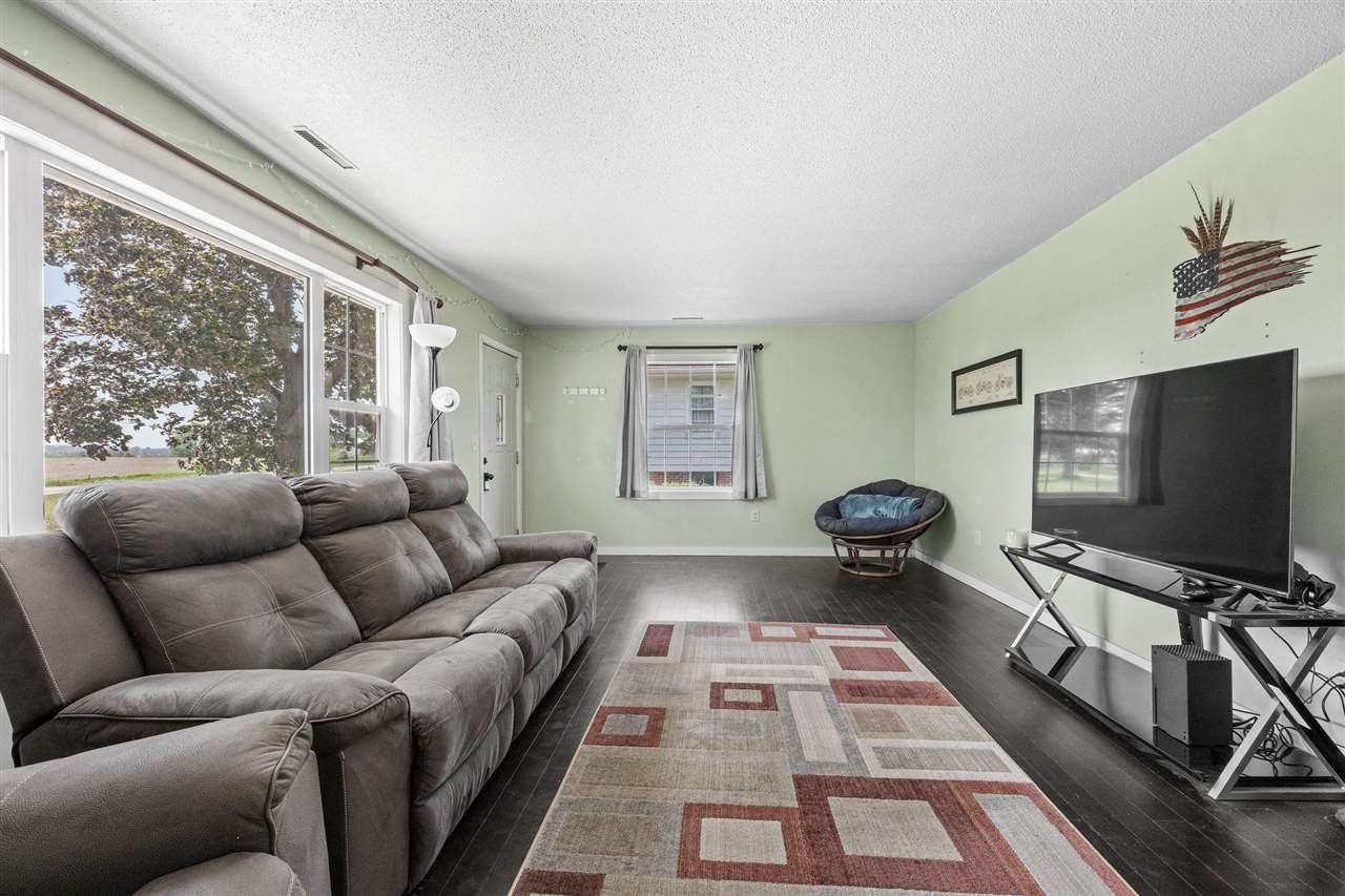3353 Midway Road Marion, IA 52302 - Photo 7 of 22 Gallery Image 7