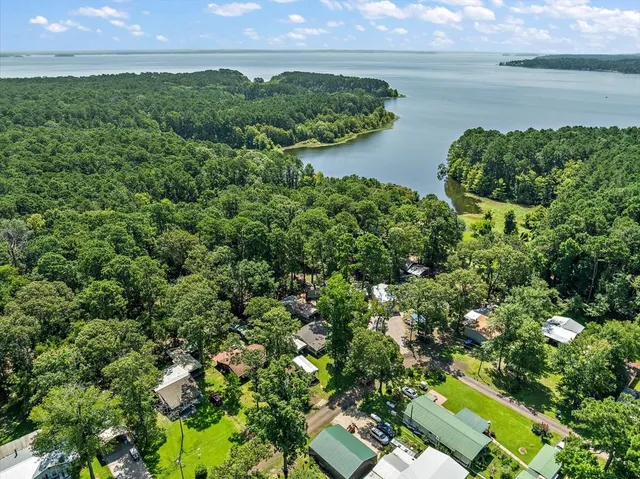 $195,000 | 460 Timberlane Loop, Hemphill, TX 75948