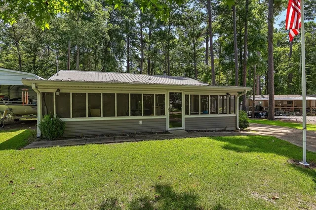 $195,000 | 460 Timberlane Loop, Hemphill, TX 75948