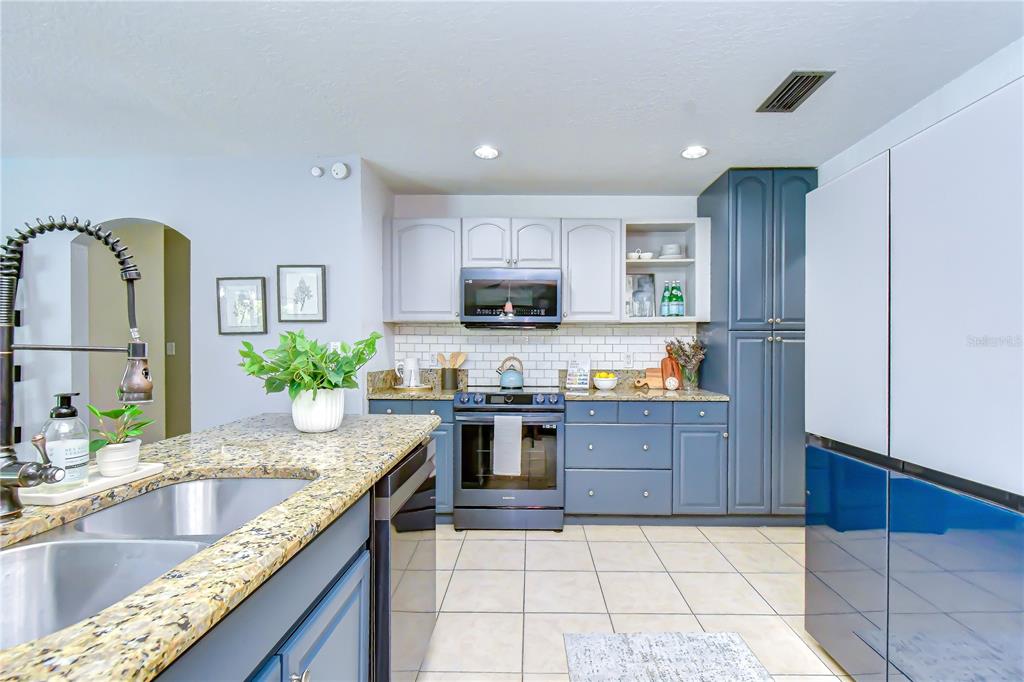 1291 Raleigh Court Tarpon Springs, FL 34689 - Photo 13 of 40