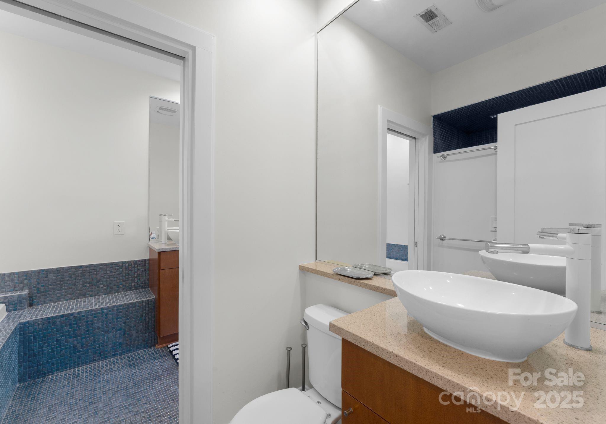 420 Queens Road, Unit 6 Charlotte, NC 28207 - Photo 23 of 24 Gallery Image 23