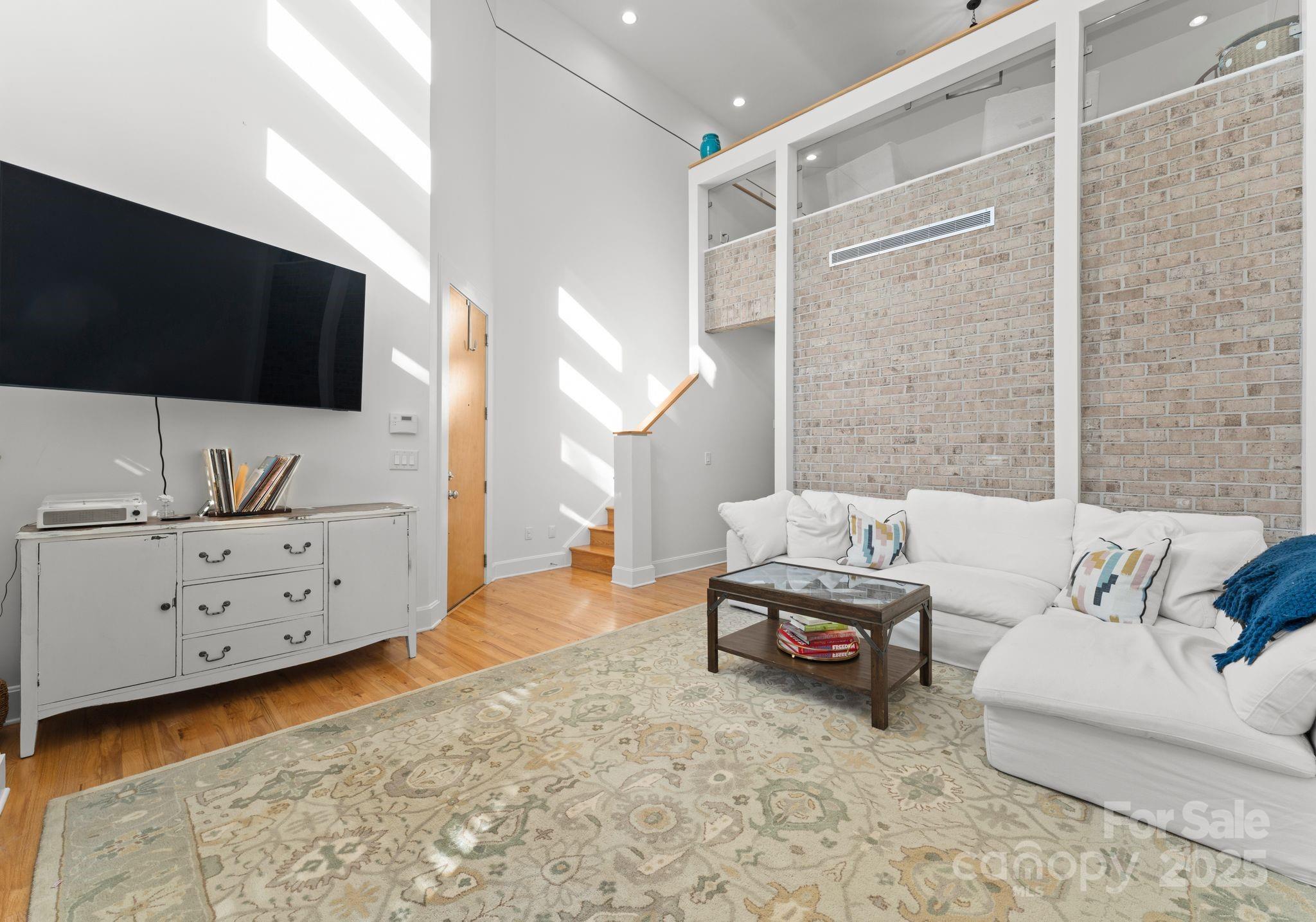 420 Queens Road, Unit 6 Charlotte, NC 28207 - Photo 6 of 24 Gallery Image 6