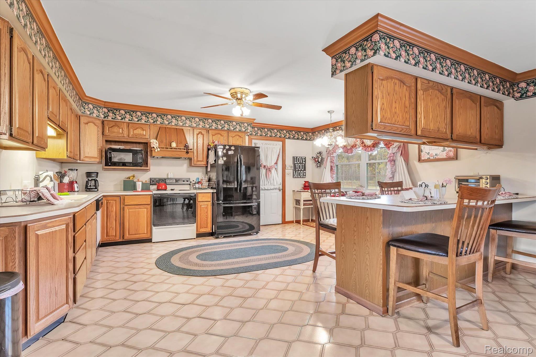 23700 Clark Road Belleville, MI 48111 - Photo 11 of 58 Kitchen