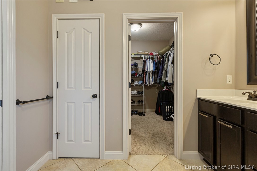 4063 Viewcrest Loop Floyds Knobs, IN 47119 - Photo 14 of 40 Gallery Image 14