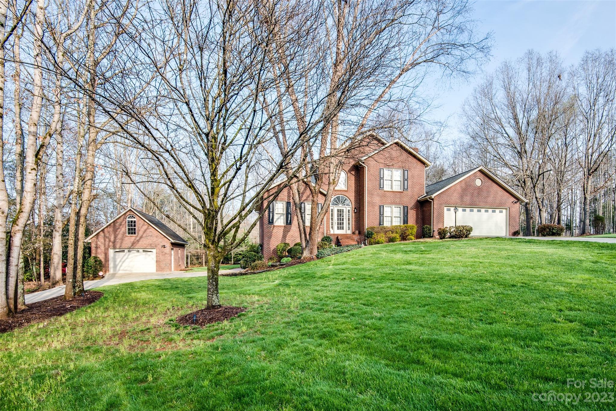 6499 Willowbottom Road Hickory, NC 28602 - Photo 2 of 41 Gallery Image 2