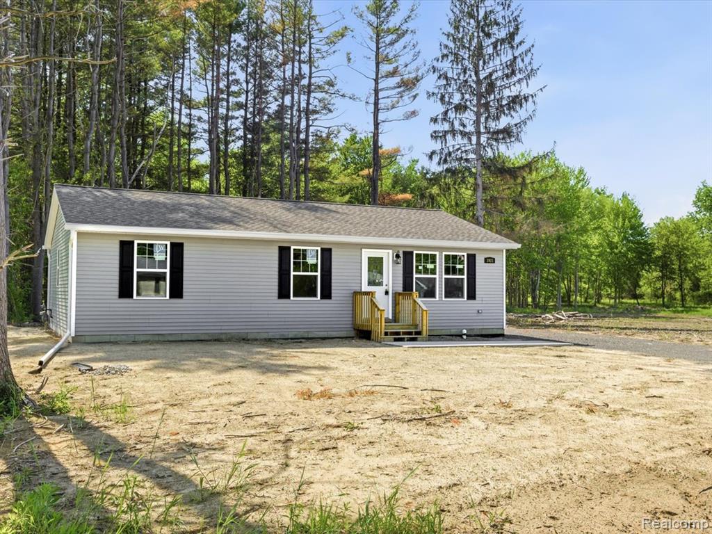 2921 Beach Road Port Huron, MI 48060 - Photo 26 of 29