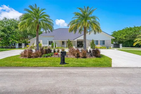 $2,895,000 | 9201 Southwest 102nd Street, Miami, FL 33176