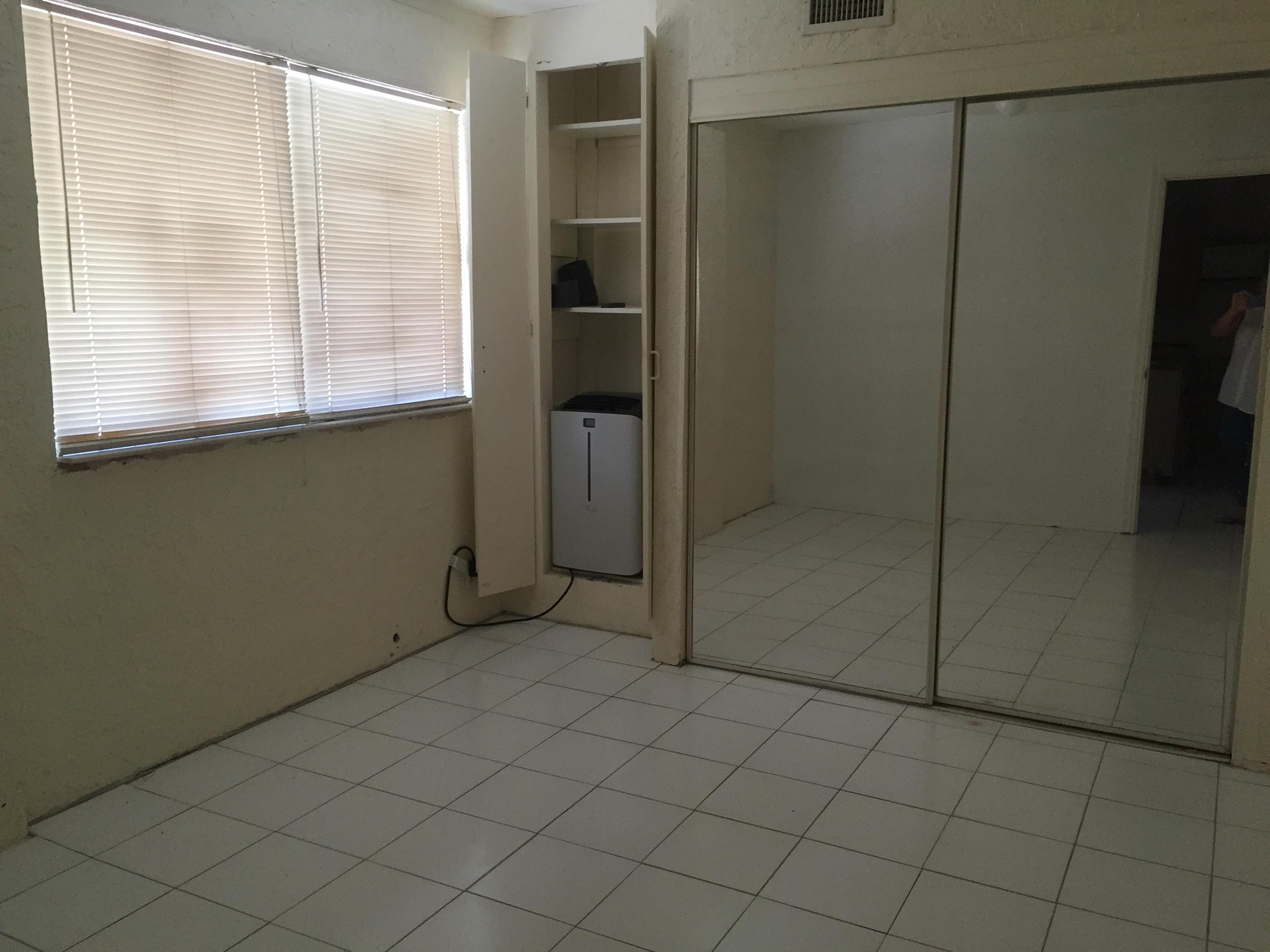 298 Lancaster Street Boca Raton, FL 33487 - Photo 15 of 20 studio