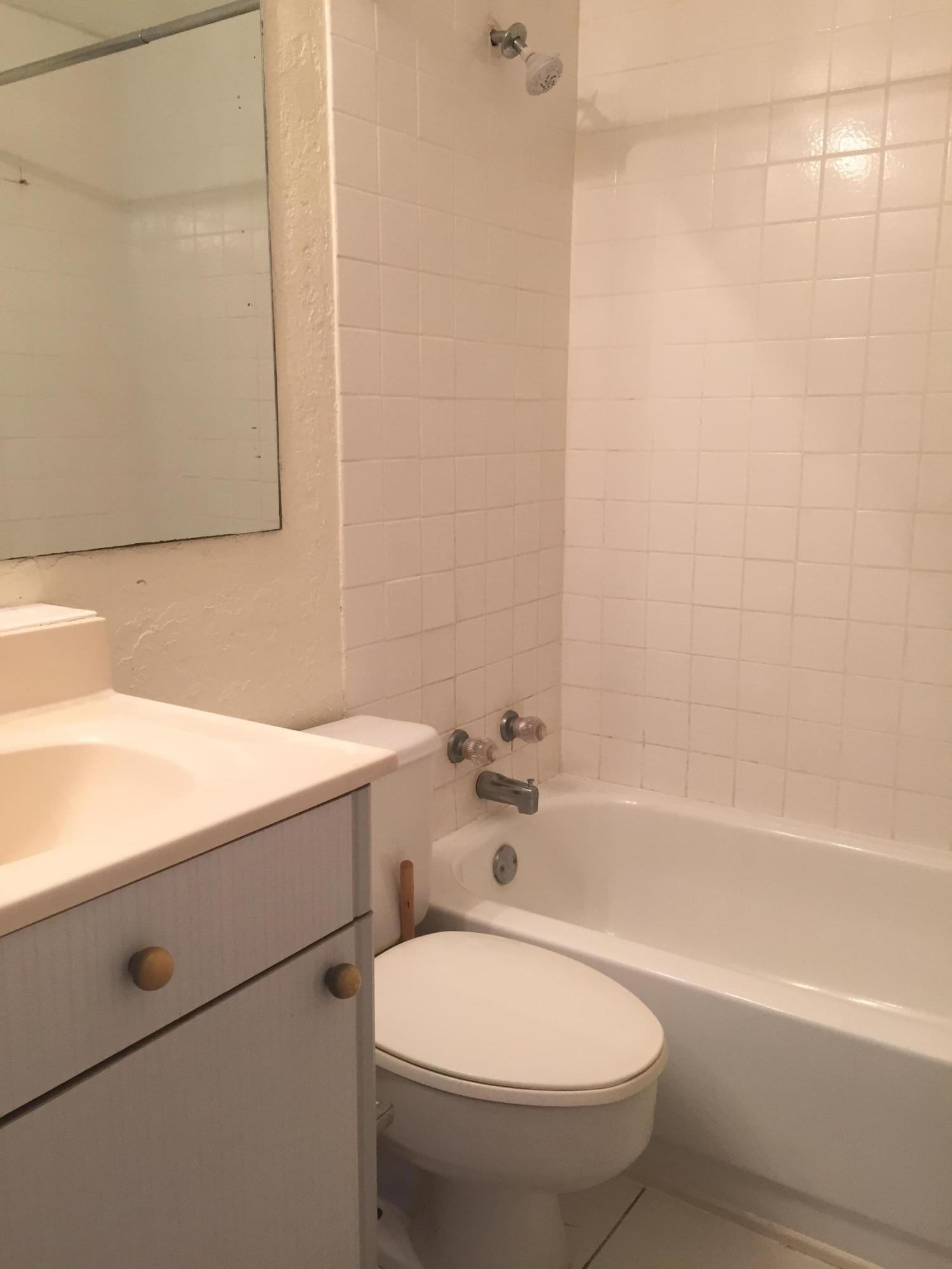 298 Lancaster Street Boca Raton, FL 33487 - Photo 17 of 20 studio bath