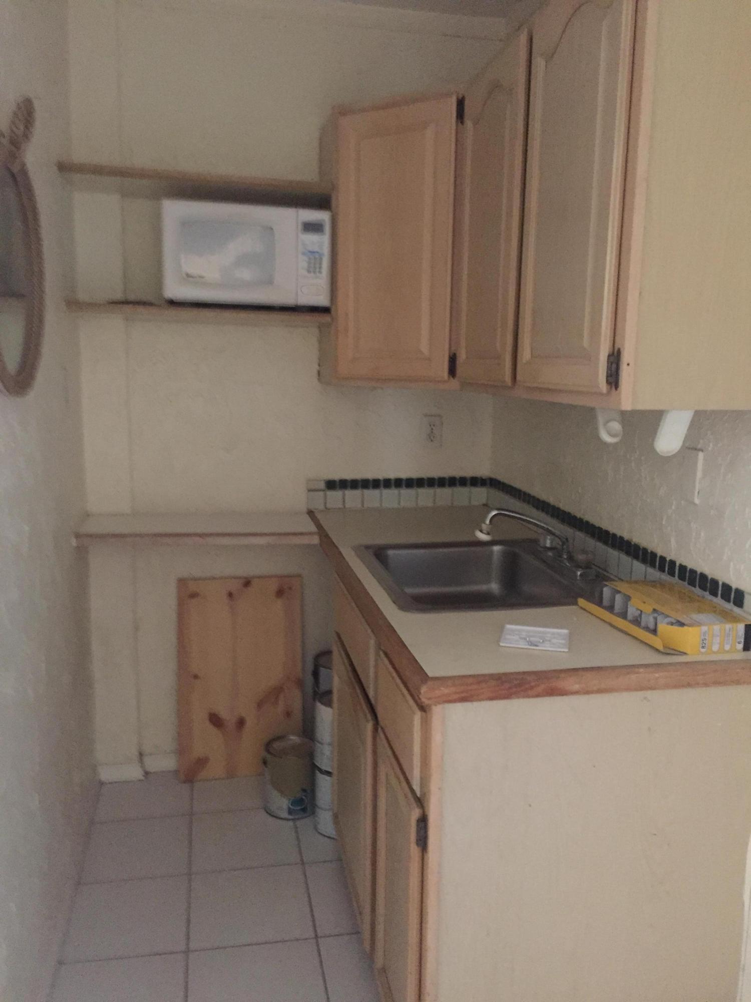 298 Lancaster Street Boca Raton, FL 33487 - Photo 18 of 20 studio kitchen area