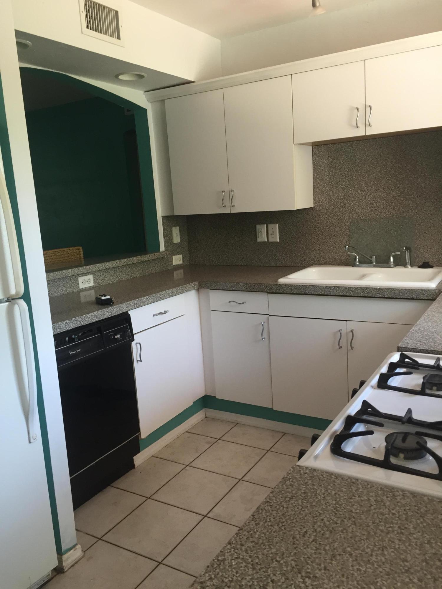 298 Lancaster Street Boca Raton, FL 33487 - Photo 3 of 20 kitchen